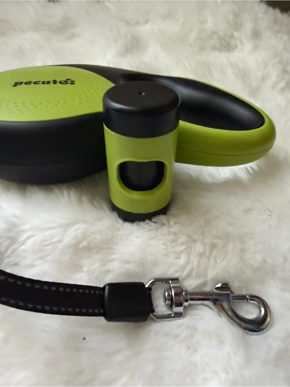 Pecute Retractable Dog Leash in Lime Green and Black 5M